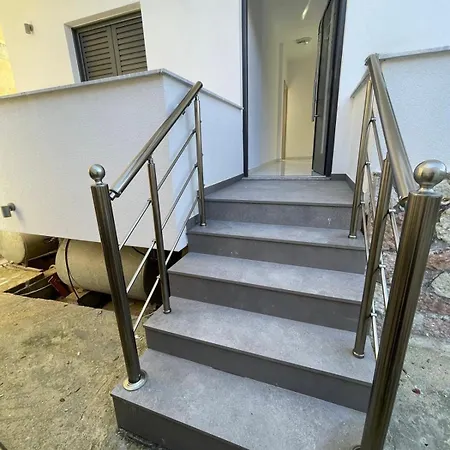 Vana's * Саранда